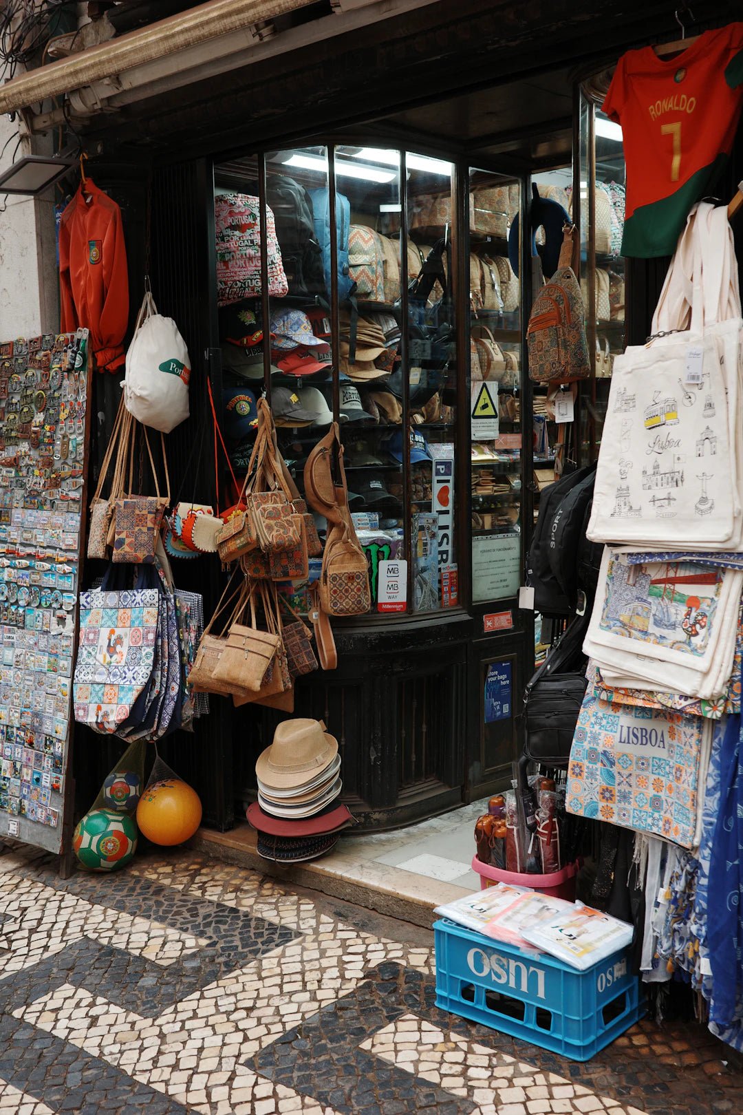 The Intriguing Psychology Behind Gifting Unique Items - PetPoy Shop