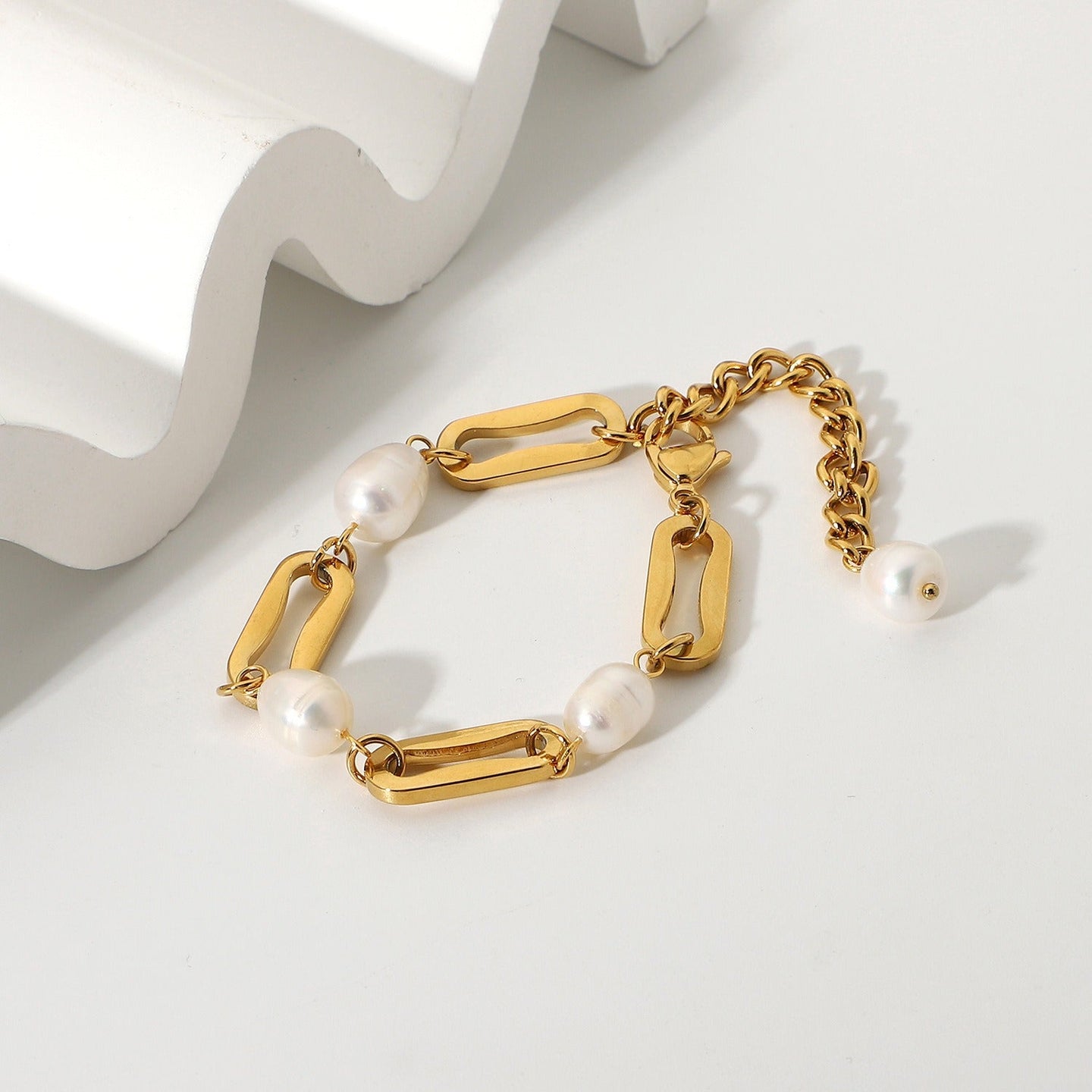 18K Gold Rectangular Chain with Pearl Design High - End Bracelet - PetPoy Shop