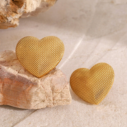 18K gold heart - shaped earrings with exquisite texture design - PetPoy Shop